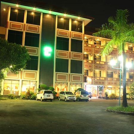 Jepara Indah Hotel Esterno foto