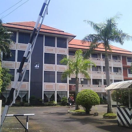 Jepara Indah Hotel Esterno foto