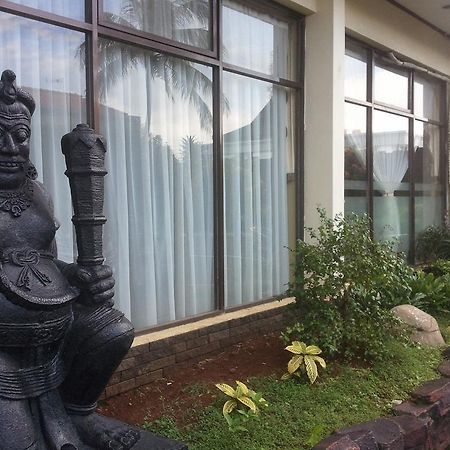 Jepara Indah Hotel Esterno foto