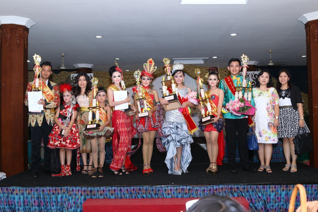 Jepara Indah Hotel Esterno foto