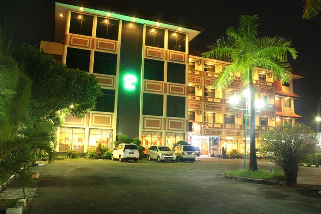 Jepara Indah Hotel Esterno foto