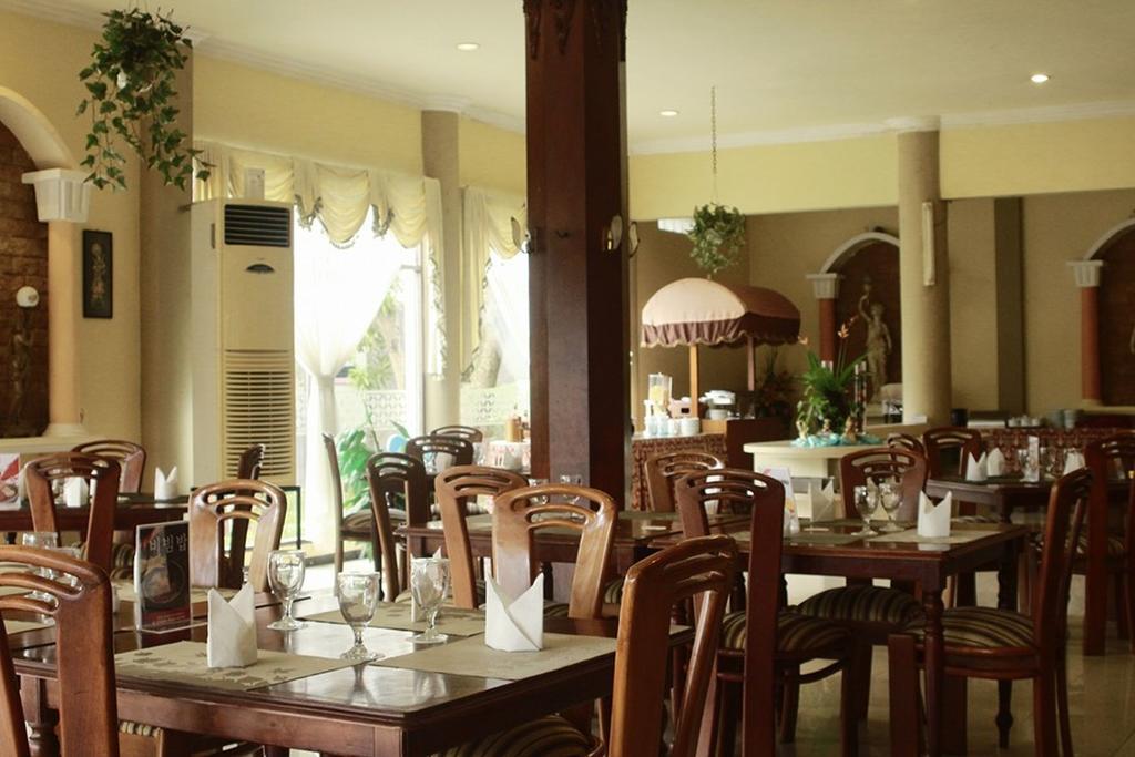 Jepara Indah Hotel Esterno foto
